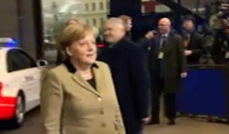 Η Ελλάδα είναι σε καλό δρόμο, αλλά έχει ακόμη απόσταση να διανύσει, λέει η Μέρκελ