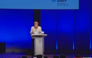 Νέες αιχμές Μέρκελ κατά των χωρών της ευρωζώνης