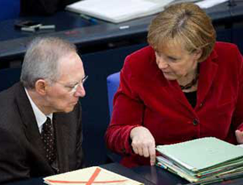 Φουντώνει το παρασκήνιο