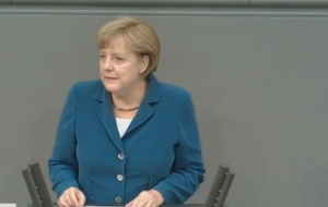 Δεν υπάρχει μαγική φόρμουλα για το κρατικό χρέος, λέει η Μέρκελ