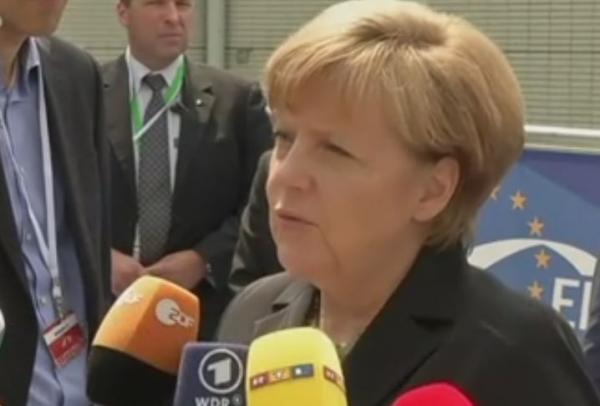 «Συμβιβασμό» με τον Κάμερον για τον Γιούνκερ αναζητά η Μέρκελ