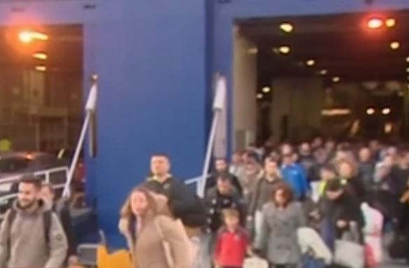 Εκτακτο σχέδιο για τη φιλοξενία χιλιάδων προσφύγων αναζητεί η κυβέρνηση