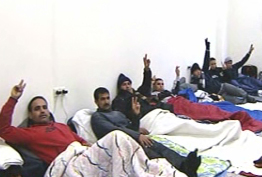 «Μπαλάκι» οι ευθύνες για την είσοδο των μεταναστών στο κτίριο της Νομικής