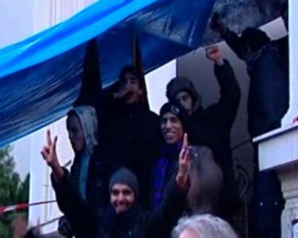 Συμφωνία κυβέρνησης – μεταναστών για λύση στην «Υπατία»