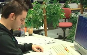 Η τρόικα «ξεσκονίζει» τον προϋπολογισμό