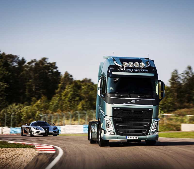 Volvo FH Vs Koenigsegg One:1