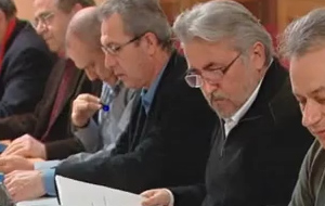 Σκληρές διαπραγματεύσεις για τους μισθούς