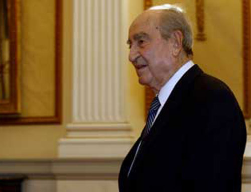 «Να δείξει ανωτερότητα»