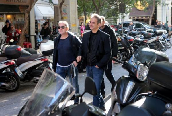 Συνάντηση Μητσοτάκη με άτομα που ακολουθούν ή ολοκλήρωσαν προγράμματα απεξάρτησης