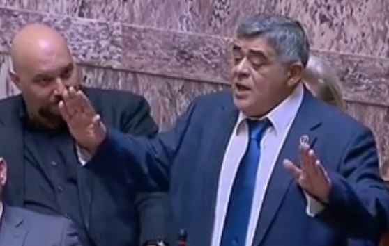 Υπέρ της άρσης της ασυλίας των τριών βουλευτών της ΧΑ ψήφισε η Βουλή