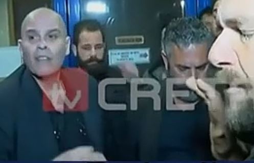 Αγρότες προπηλάκισαν τον Γιάννη Μιχελογιαννάκη