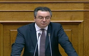 Ξέσπασμα βουλευτών κατά Μόσιαλου λόγω «προνομίων»