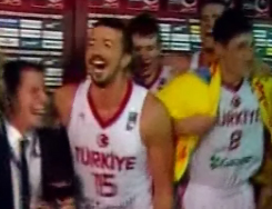 Hμιτελικός θρίλερ χθες Σερβία Τουρκία, τελικός σήμερα ΗΠΑ Τουρκία,