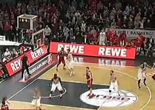 Ο Ολυμπιακός «αυτοκτόνησε» και χάνει το τρένο για τους «8»