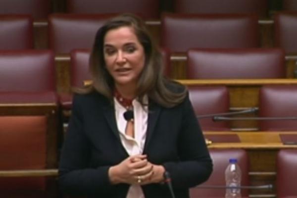 Βουλή: Κόντρα Μπακογιάννη – Κωνσταντοπούλου