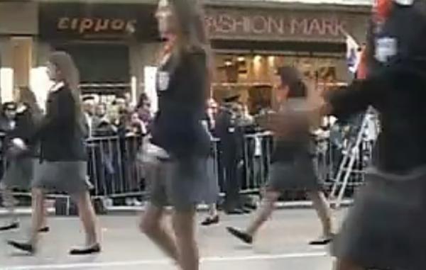 Αντιδράσεις στη Θεσσαλονίκη για την παρέλαση με κιγκλιδώματα