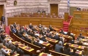 «Μεταγραφές» βουλευτών ενόψει εκλογών