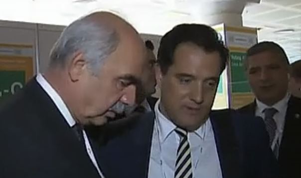 Σύσσωμη η ηγετική ομάδα της ΝΔ στη Μαδρίτη για το συνέδριο του ΕΛΚ