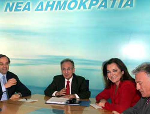 Λίγο πριν πέσει η αυλαία