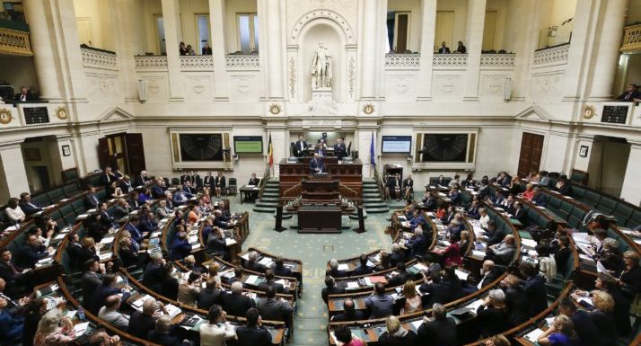 Βέλγιο: Υπό κατάρρευση η κυβέρνηση μετά το Σύμφωνο για τη μετανάστευση