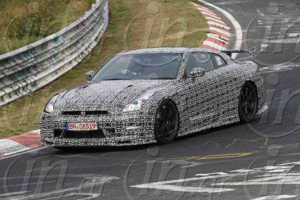 Nissan GT-R Nismo 2014