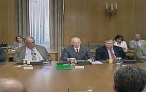 Αντιδράσεις για τη σύσκεψη που συγκάλεσε ο Γ.Παπανδρέου