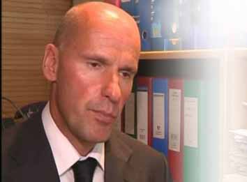 Ο Μπρέιβικ είναι «παράφρων» λέει ο συνήγορος του 32χρονου Νορβηγού