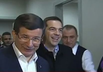 Τσίπρας – Νταβούτογλου μετά το φιλικό ματς Τουρκίας – Ελλάδας