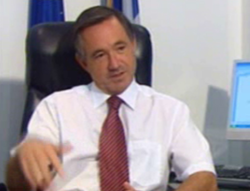 «Μπορεί να χρειαστούν νέα μέτρα μετά την αναθεώρηση», λέει ο Σ.Ντερούζ