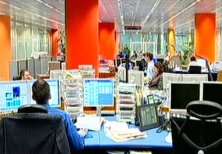 «Μαχαίρι» σε φοροαπαλλαγές στο δημόσιο