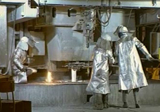 Ισχυρή ανάκαμψη για νέες παραγγελίες και τζίρο στη βιομηχανία τον Αύγουστο