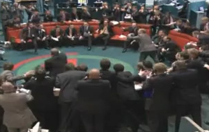 Μεγάλες διακυμάνσεις στα χρηματιστήρια Ευρώπης και Αμερικής