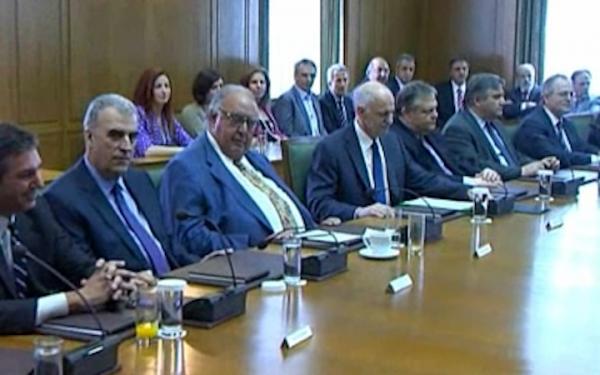 Πίεση από την τρόικα για ασφυκτικό χρονοδιάγραμμα