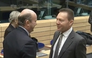 Τόνωση της ρευστότητας θέλει η κυβέρνηση για το 2013