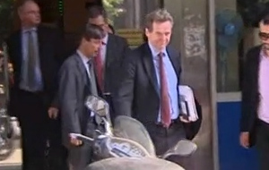 Ερχονται νέα σκληρά μέτρα από την τρόικα