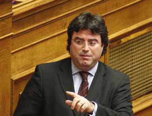 Η κυβέρνηση έπρεπε να κάνει ριζοσπαστικότερες κινήσεις, τόνισε ο Βασίλης Οικονόμου