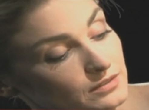 Για σχέση του Ολάντ με ηθοποιό μιλά περιοδικό, με αγωγές απειλεί ο πρόεδρος