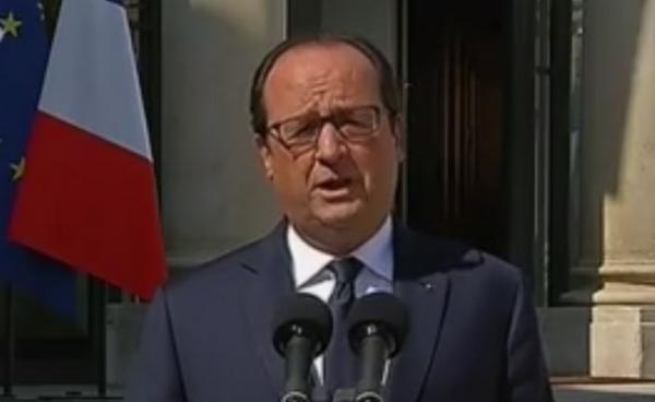 Ολάντ: Κανένας επιζών στα συντρίμμια του αεροπλάνου της Air Algerie