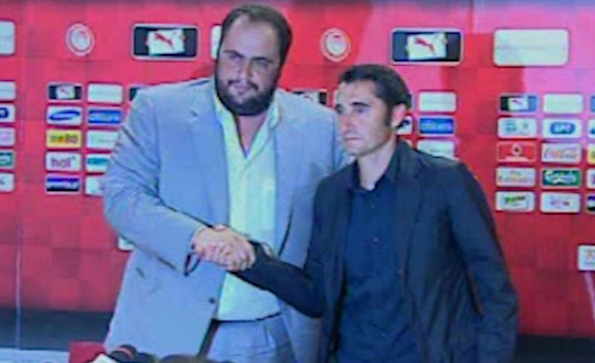 Ο Βαλβέρδε ανακοινώνει την απόφασή του στον Μαρινάκη