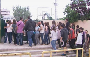 «Απειλεί» η ΟΛΜΕ με κινητοποιήσεις στις πανελλαδικές