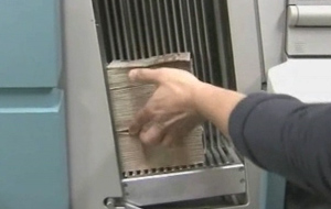 Ασφυκτικές πιέσεις για οριστική λύση στο «κούρεμα» των ομολόγων