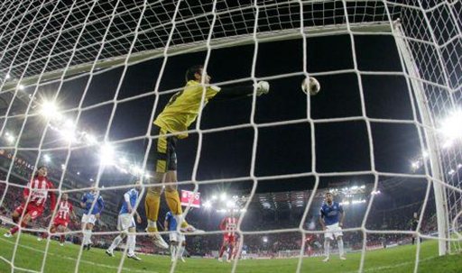 Μόνος στην… κρύα κορυφή ο Ολυμπιακός, μετά την… επεισοδιακή «γκέλα» του ΠΑΟ