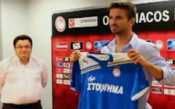 Ο Κοστάνσο υπέγραψε για 3 χρόνια με τον Ολυμπιακό