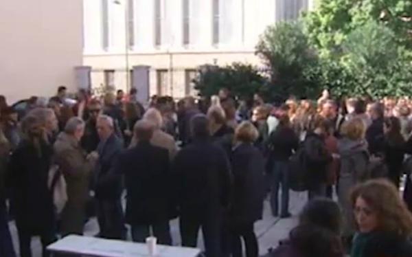 Παραιτήθηκε σύσσωμη η Σύγκλητος του Πανεπιστημίου Αθηνών