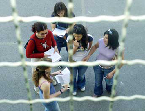 Καταργείται από φέτος η βάση του «10» για την εισαγωγή στην Τριτοβάθμια Εκπαίδευση