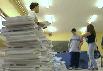 Με μικρό μέρος των βιβλίων ανοίγουν τα σχολεία