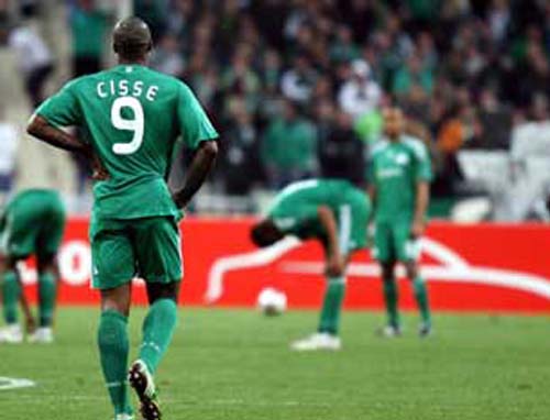 Κατεβασμένα κεφάλια…