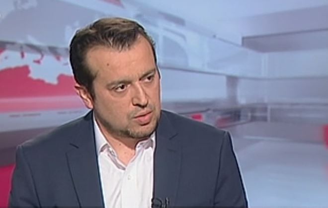 Ο Νίκος Παππάς μιλάει για το ασφαλιστικό και τις τηλεοπτικές άδειες