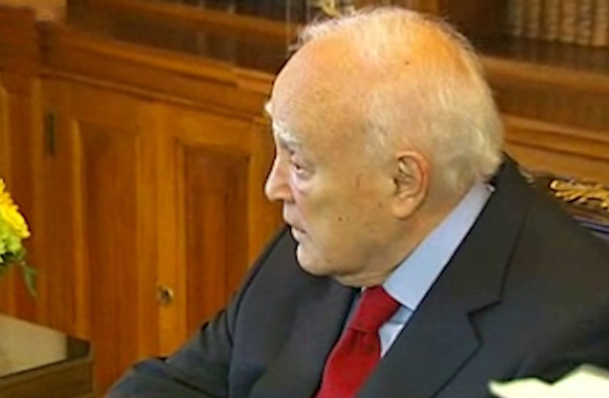 Να μην εξελιχθεί σε κρίση Δημοκρατίας, η οικονομική κρίση λέει ο Κ.Παπούλιας