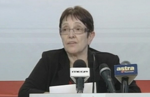 Α.Παπαρήγα: Ο λαός πρέπει να ζητήσει αυτό που του ανήκει